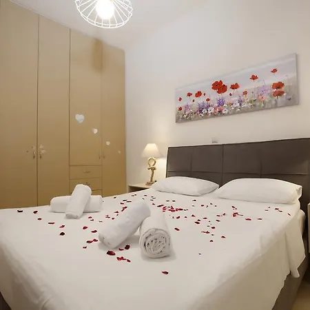 Petra Thea 2 Apartmán *