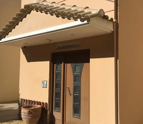 Apartamento Petra Thea 2 *